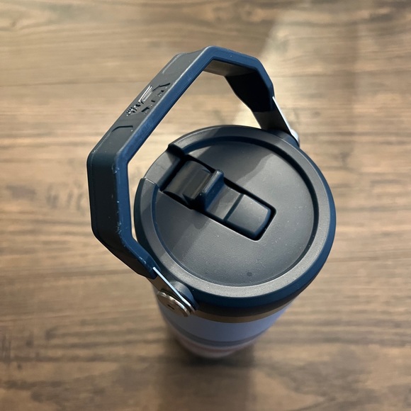 NEW Stanley 1913 Varsity Iceflow Tumbler - Picture 5 of 6